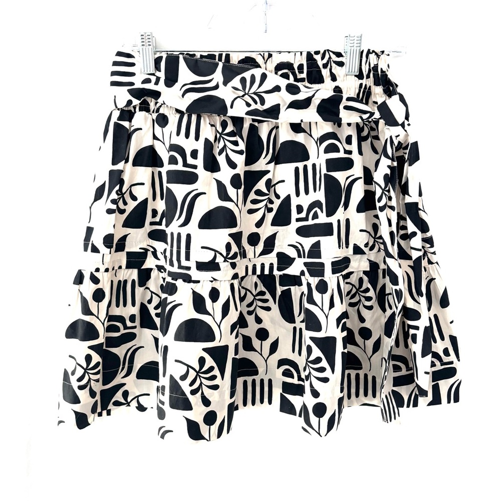 Anthropologie Black and White short Floral Skirt